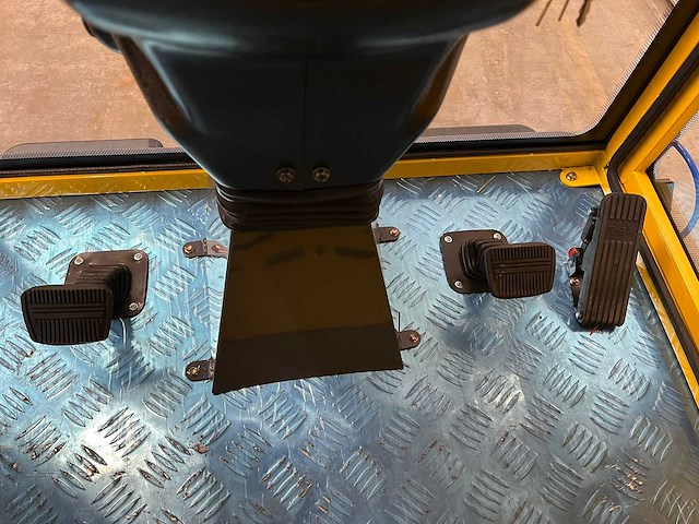 Rte - 2025 - st150 - veegmachine - afbeelding 24 van  29