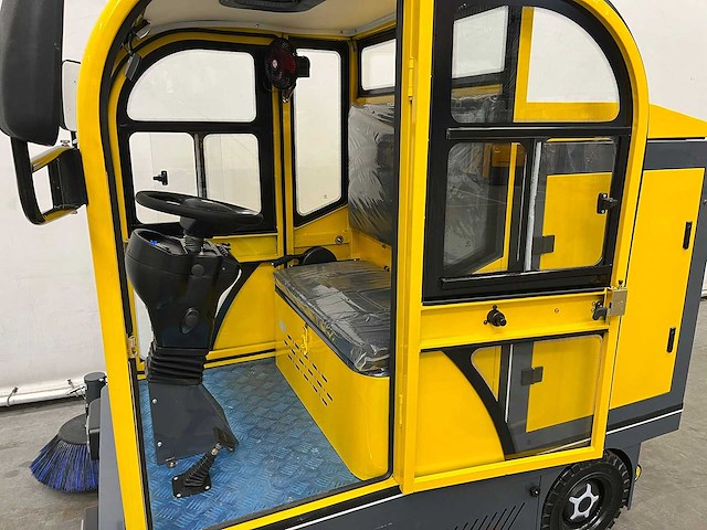 Rte - 2025 - st150 - veegmachine - afbeelding 7 van  29