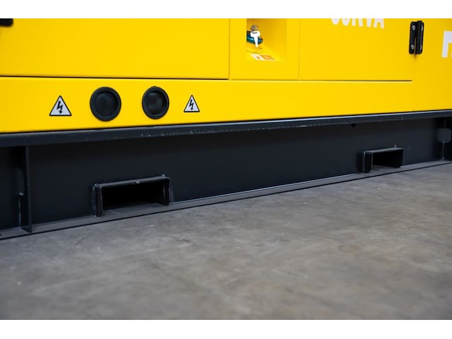 Rte - 2026 - 7310 - 35 kva noodstroomaggregaat 400v - afbeelding 9 van  24