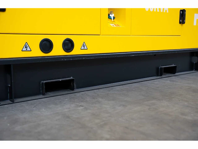 Rte - 2026 - 7310 - 35 kva noodstroomaggregaat 400v - afbeelding 9 van  24