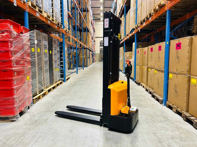 Rte - 2026 - 7861 - stapelaar 3.0m - afbeelding 1 van  9