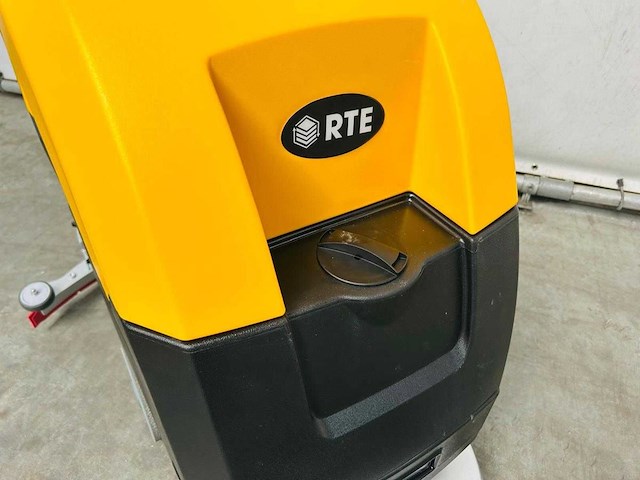Rte - 2026 - fs50 - vloerschrobzuigmachine - afbeelding 4 van  15