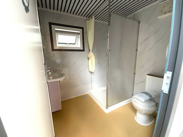 Rte - 2026 - sanitairunit douche en wc - afbeelding 1 van  6