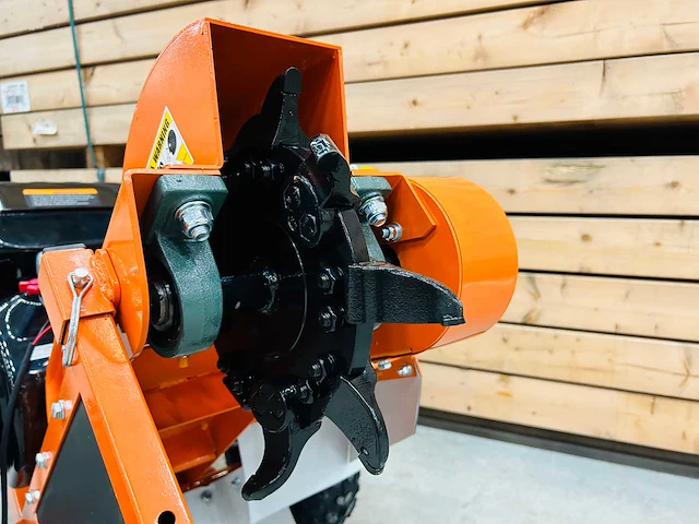 Rte - 6777 - stump grinder - afbeelding 8 van  9