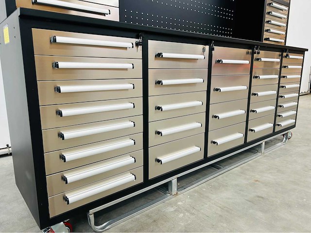 Rte - 7398 - garagewerkbank 2850x670x1890mm - afbeelding 3 van  5