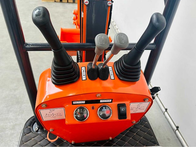 Rte - cre102 - mini-excavator - 2025 - afbeelding 5 van  12