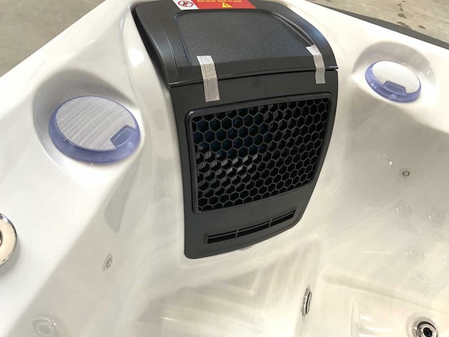 Rte jacuzzi jacuzzi 64 jets balboa - nordic insulation - afbeelding 8 van  8