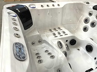 Rte jacuzzi london with nordic insulation - afbeelding 15 van  18