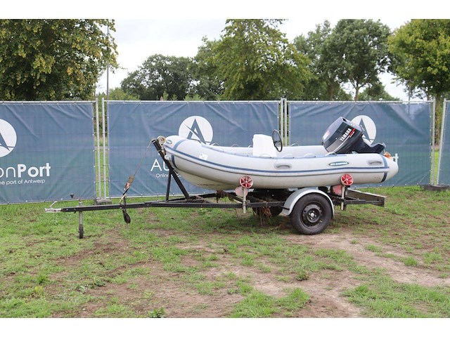 Rubberboot jets marivent benzine 29kw met aanhangwagen - afbeelding 1 van  1