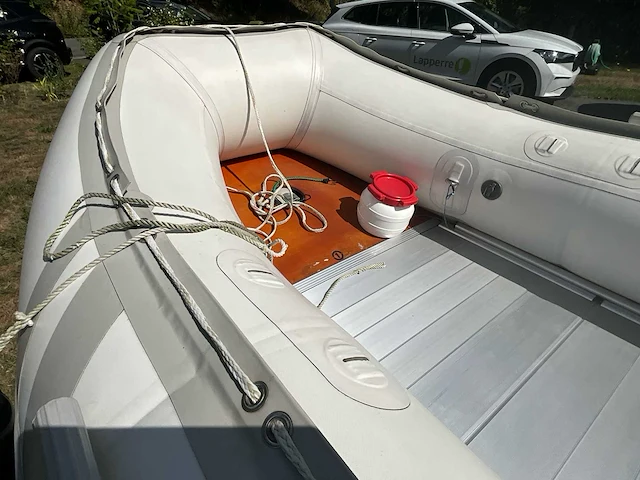 Rubberboot (rib) suzumar met trailer en buitenboordmotor inclusief toebehoren - afbeelding 8 van  42