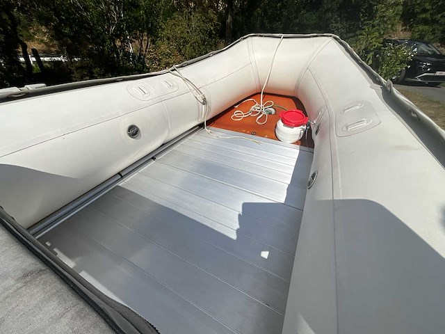 Rubberboot (rib) suzumar met trailer en buitenboordmotor inclusief toebehoren - afbeelding 41 van  42