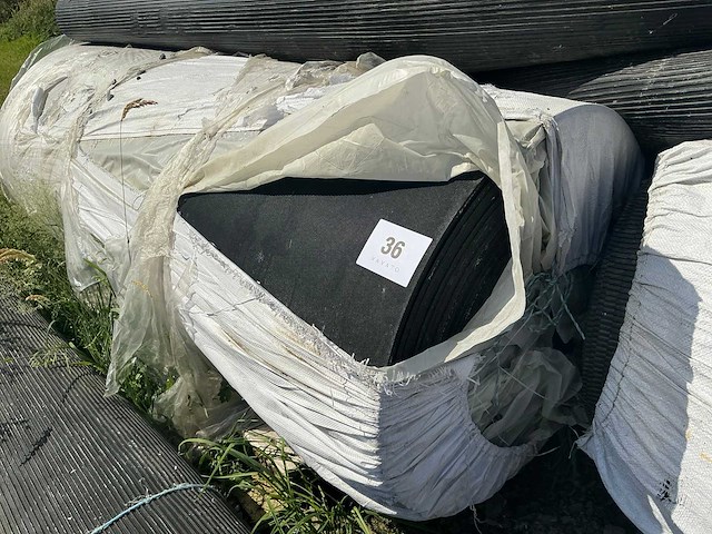 Rubberen mat op rol (70 m2) - afbeelding 1 van  4