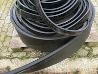 Rubberen profielen l ±400 cm - afbeelding 1 van  3
