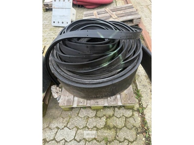 Rubberen profielen l ±400 cm - afbeelding 2 van  3