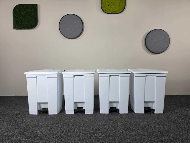 Rubbermaid - afvalemmers en prullenbakken (4x) - afbeelding 2 van  7