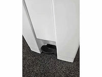 Rubbermaid - afvalemmers en prullenbakken (4x) - afbeelding 6 van  7