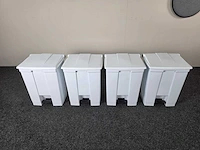 Rubbermaid - afvalemmers en prullenbakken (4x) - afbeelding 1 van  7