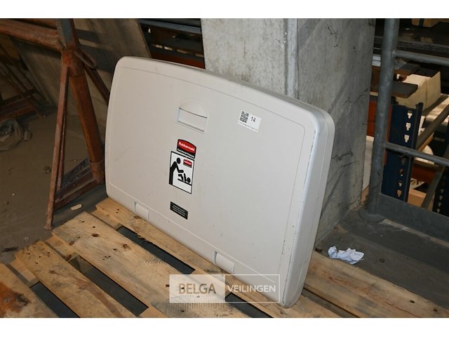 Rubbermaid baby luiertafel - afbeelding 1 van  4