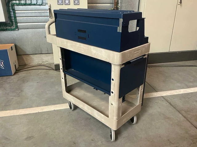 Rubbermaid ez-swap opberg-/wisselwagen - afbeelding 5 van  5