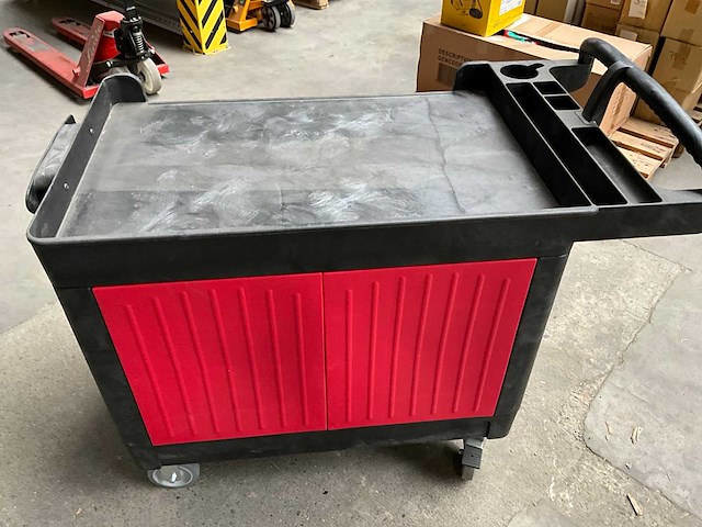 Rubbermaid trademaster gereedschapswagen +/- (lxbxh) 125 x 67 x 86cm - afbeelding 3 van  8