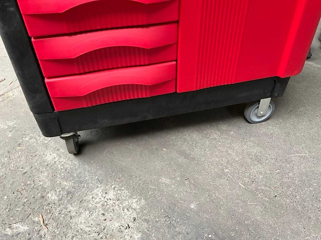 Rubbermaid trademaster gereedschapswagen +/- (lxbxh) 125 x 67 x 86cm - afbeelding 7 van  8
