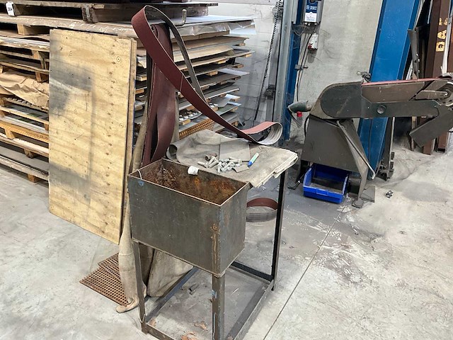 Rubbers bandschuurmachine - afbeelding 2 van  3