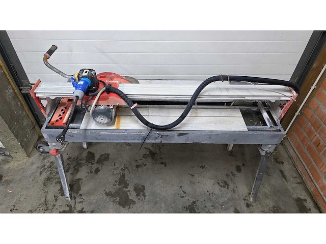 Rubi - dc250 - tegelzaagmachine - afbeelding 1 van  4