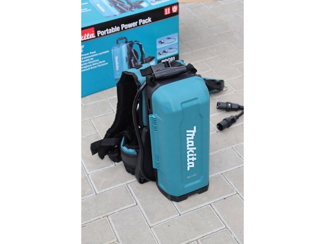 Ruggedragen accuvoeding makita pdc01 in doos nieuw - afbeelding 1 van  1