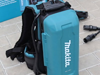 Ruggedragen accuvoeding makita pdc01 in doos nieuw - afbeelding 1 van  1