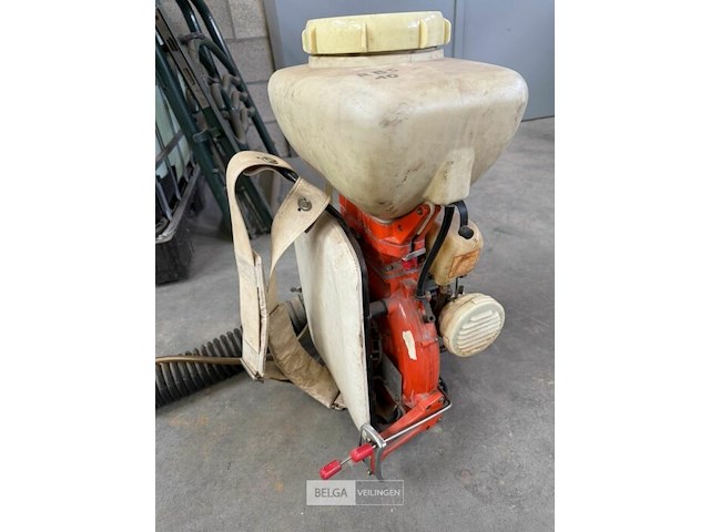 Rugsproeier echo op benzine - afbeelding 1 van  4