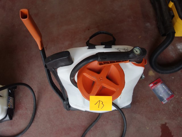 Rugsproeier stihl - afbeelding 3 van  4