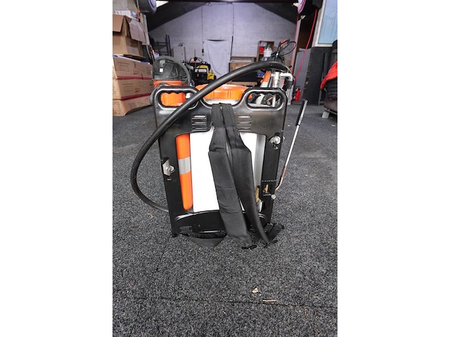 Rugsproeier stihl - afbeelding 3 van  3