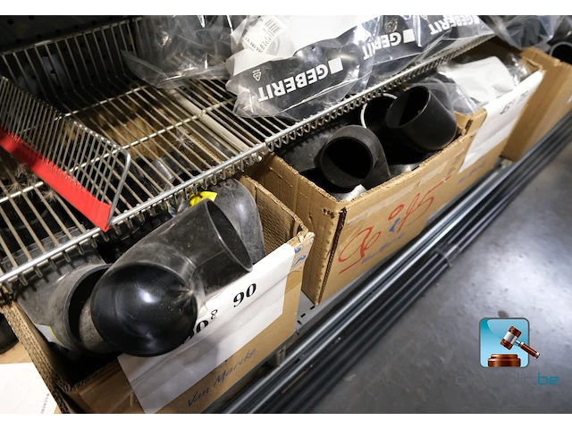 Ruim assortiment aan afdichtingen en koppelingen - afbeelding 3 van  20