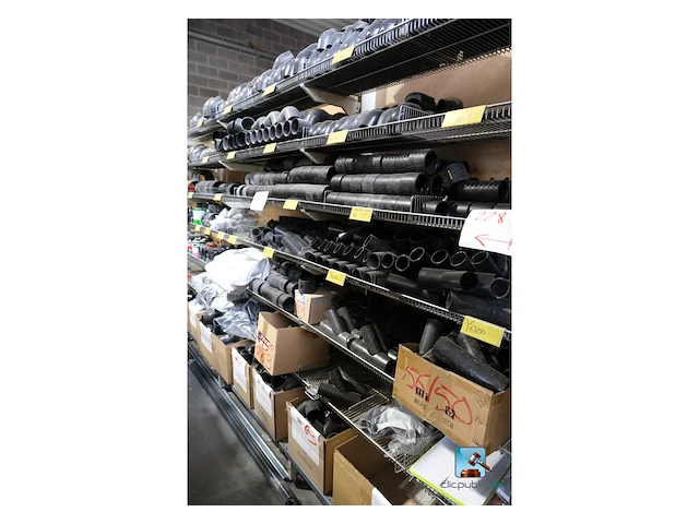 Ruim assortiment aan afdichtingen en koppelingen - afbeelding 1 van  20