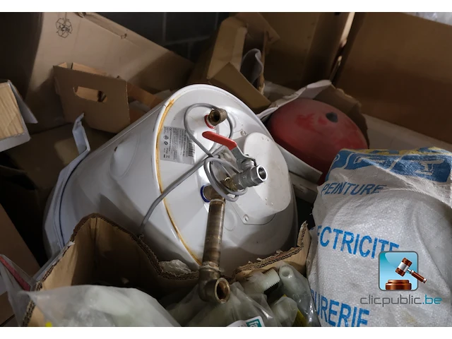 Ruim assortiment aan sanitair - afbeelding 6 van  15