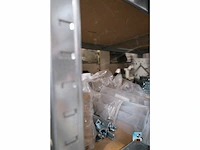 Ruim assortiment bevestigingsmiddelen en schroeven - afbeelding 2 van  25