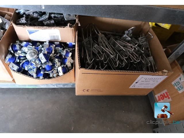 Ruim assortiment bevestigingsmiddelen en schroeven - afbeelding 14 van  25