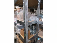 Ruim assortiment bevestigingsmiddelen en schroeven - afbeelding 12 van  25