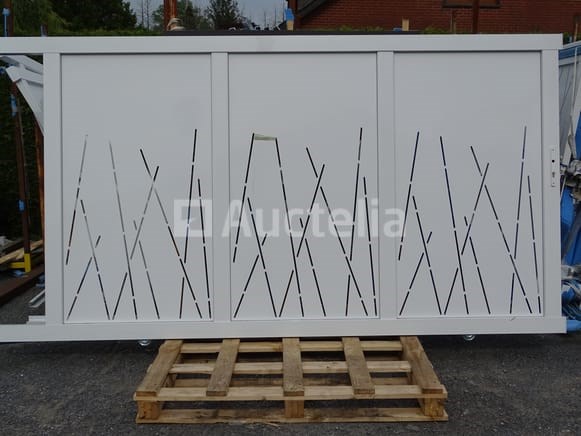 Ruime ruimte witte schuifdeur aluminium van 3 miljoen (zonder reserveprijs)