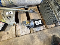 Ruitenwissermotor - afbeelding 1 van  2