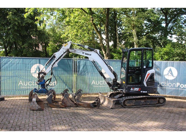 Rupsgraafmachine bobcat e35z diesel 18.2kw 2022 - afbeelding 1 van  1