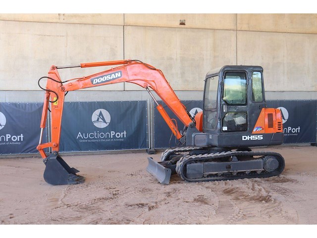 Rupsgraafmachine doosan dh55-v diesel 40kw - afbeelding 1 van  1