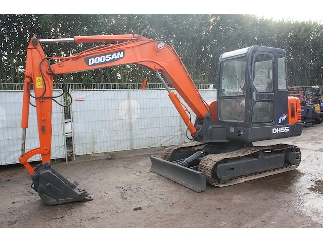 Rupsgraafmachine doosan dh55-v diesel - afbeelding 1 van  1