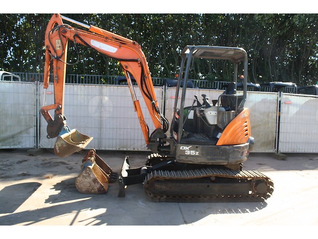 Rupsgraafmachine doosan dx357 diesel 20.3kw 2017 - afbeelding 1 van  1