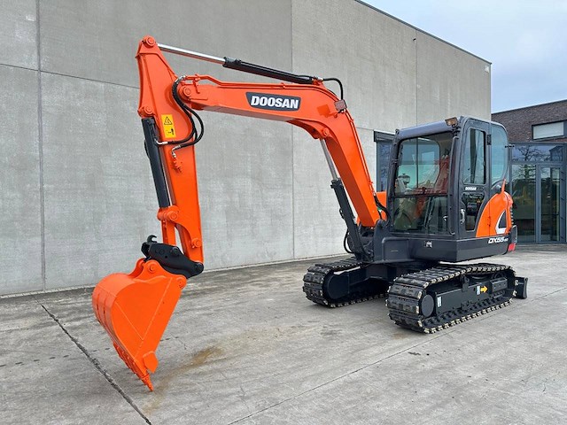 Rupsgraafmachine doosan dx55-9c diesel 36.2kw 2018 - afbeelding 1 van  1