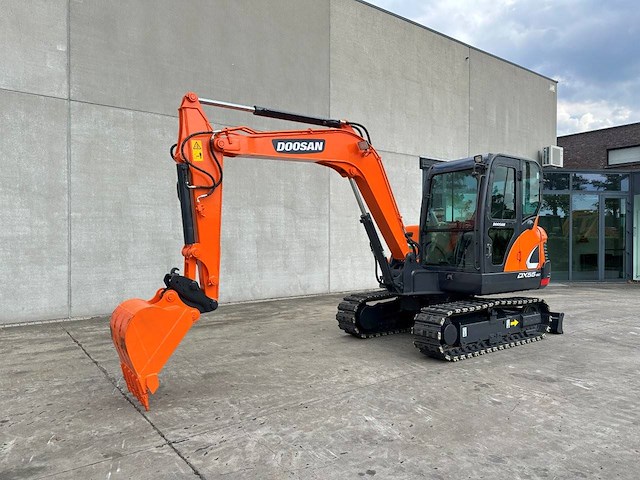 Rupsgraafmachine doosan dx55-9cn diesel 2020 - afbeelding 1 van  1