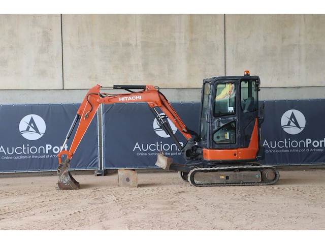 Rupsgraafmachine hitachi ax33u-6a diesel 21.2kw 2017 - afbeelding 1 van  1