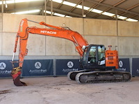Rupsgraafmachine hitachi zaxis 225uslc-5b diesel 122kw 2015 - afbeelding 1 van  1