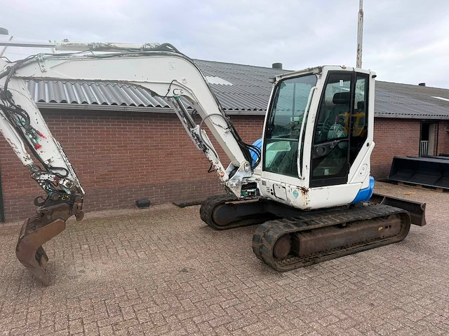 Rupsgraafmachine ihi 65vx2 diesel 41kw 2014 - afbeelding 1 van  1