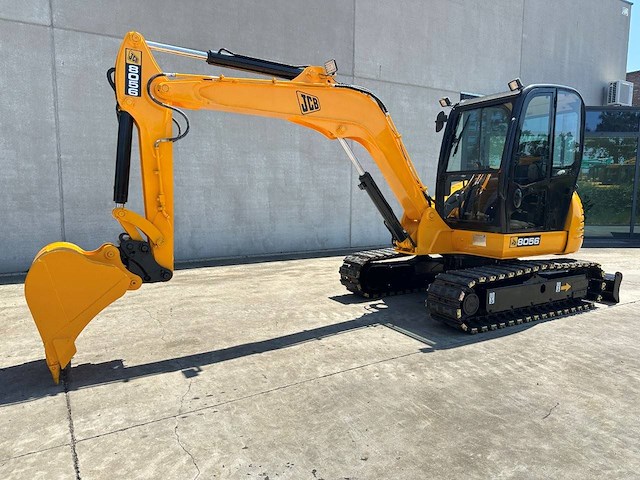 Rupsgraafmachine jcb 8056 diesel 2011 - afbeelding 1 van  1